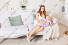 Студийная фотосессия для маленькой принцессы и её мамы