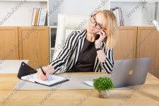 Женская деловая портретная фотосессия