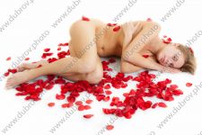 Студийная ню-фотосессия