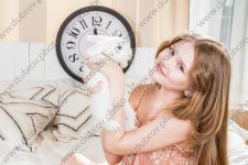 Детская фотосессия с кроликом