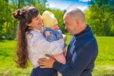 Весенняя семейная фотосессия в парке