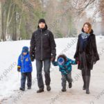 Семейная фотосессия с детьми зимой